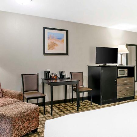 Best Western Beacon Inn Grand Haven Esterno foto
