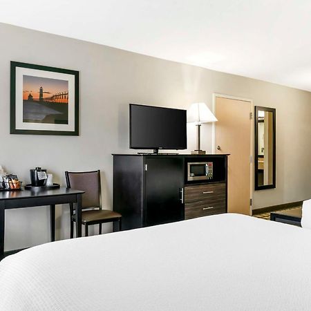 Best Western Beacon Inn Grand Haven Esterno foto