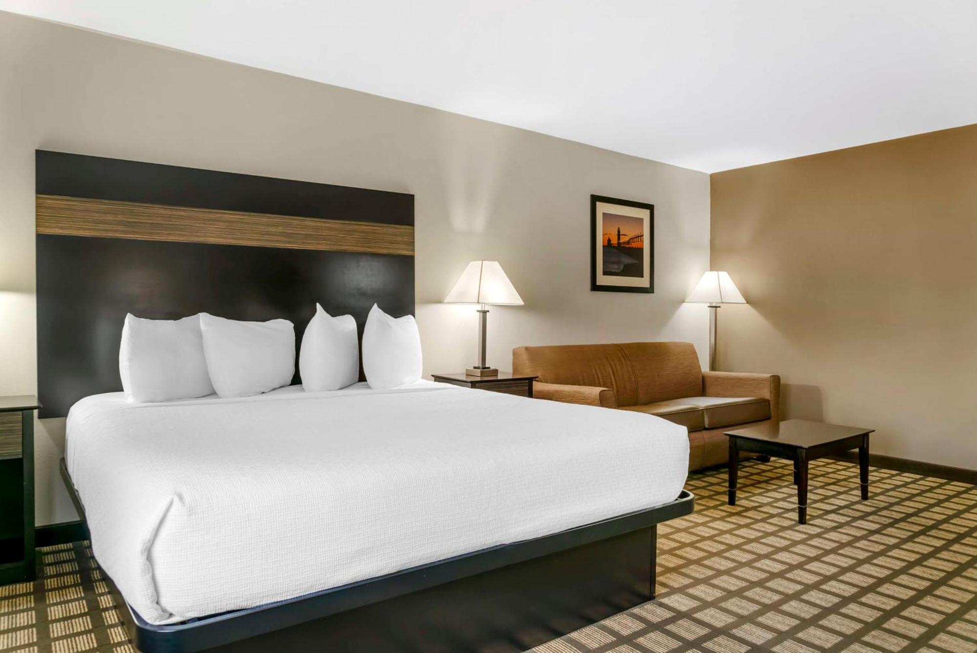 Best Western Beacon Inn Grand Haven Esterno foto