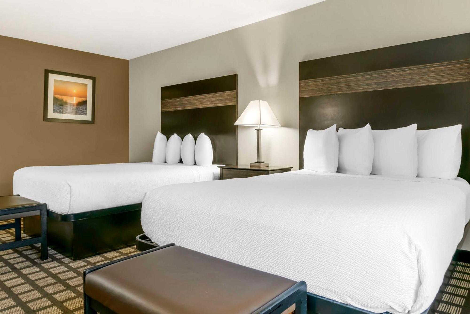 Best Western Beacon Inn Grand Haven Esterno foto