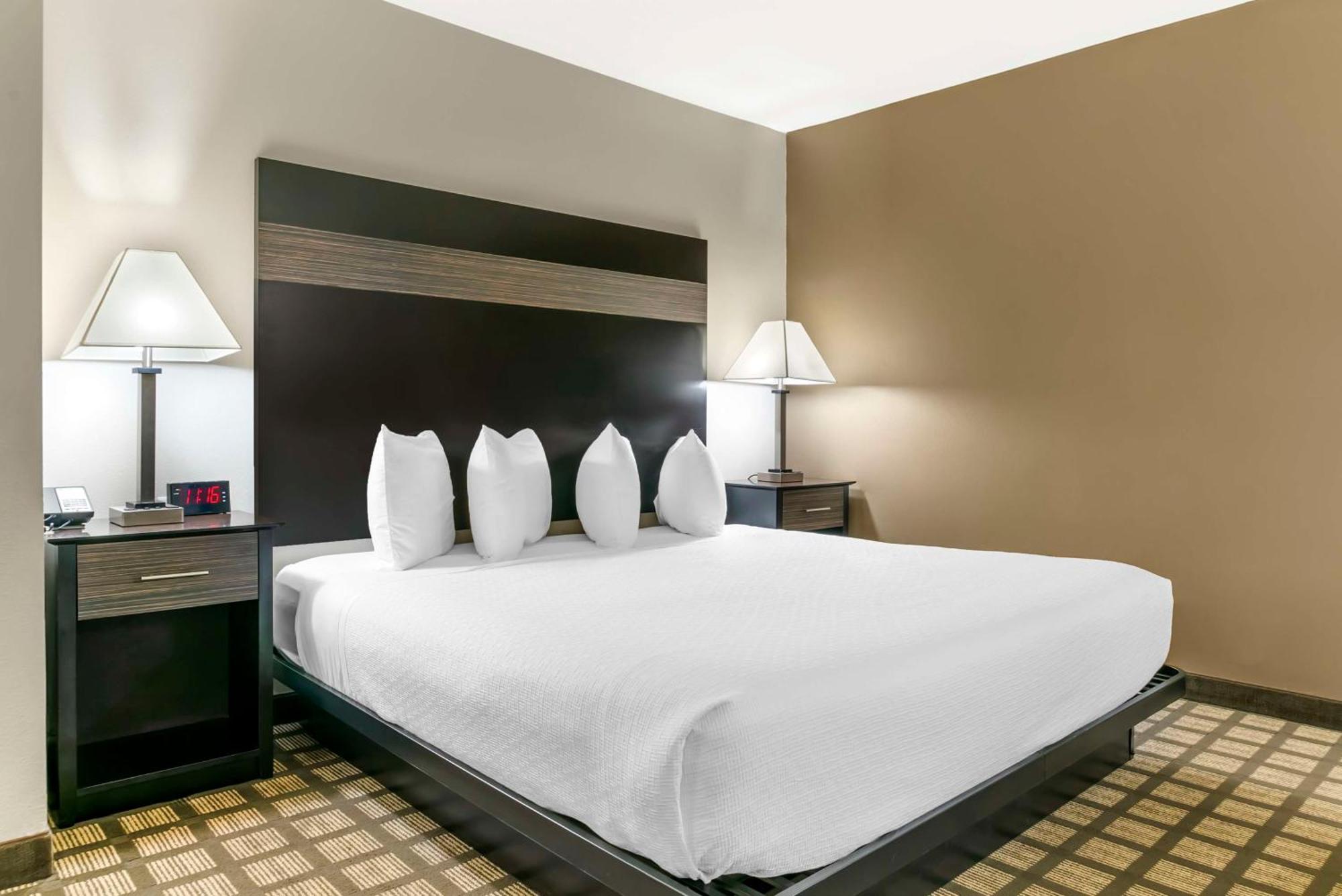 Best Western Beacon Inn Grand Haven Esterno foto